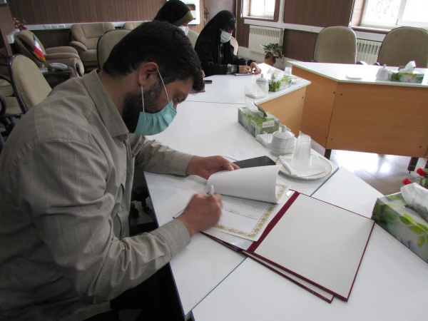 انعقاد تفاهمنامه سه جانبه آموزش و پرورش، دانشگاه فرهنگیان و بسیج دانشجویی استان مرکزی
 5