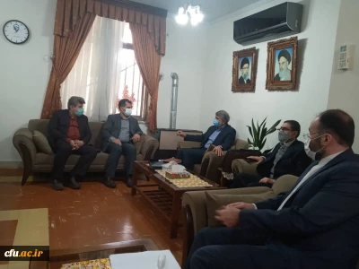 نماینده مردم شریف شفت و فومن  در دیدار با مسؤولین دانشگاه فرهنگیان گیلان

همه تلاش خود را بکار خواهیم بست تا دانشگاه در راستای توسعه به اهداف متعالی خود برسد.