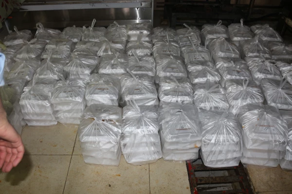 پویش اطعام حسنی طبخ و توزیع چهار هزار پرس غذای گرم در ماه مبارک رمضان میان مناطق محروم حاشیه شهر بجنورد توسط دانشگاه فرهنگیان خراسان شمالی  5