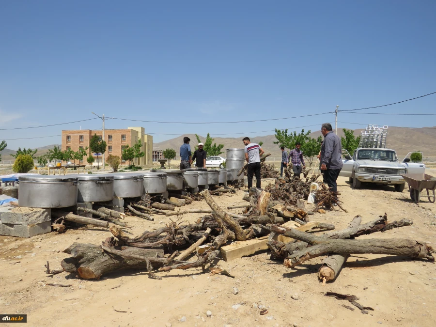 پویش اطعام حسنی طبخ و توزیع چهار هزار پرس غذای گرم در ماه مبارک رمضان میان مناطق محروم حاشیه شهر بجنورد توسط دانشگاه فرهنگیان خراسان شمالی  3