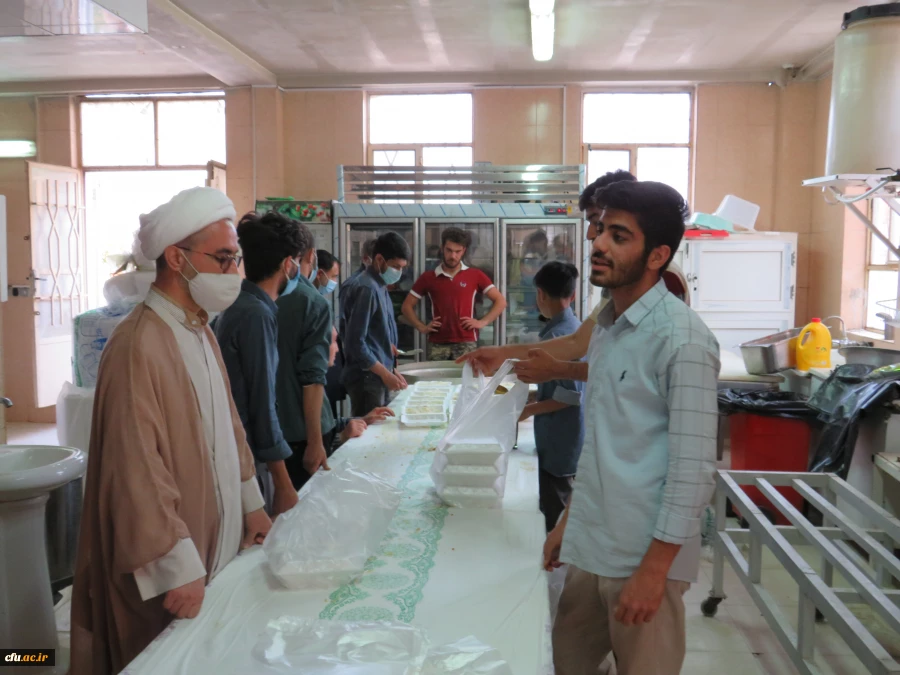 پویش اطعام حسنی طبخ و توزیع چهار هزار پرس غذای گرم در ماه مبارک رمضان میان مناطق محروم حاشیه شهر بجنورد توسط دانشگاه فرهنگیان خراسان شمالی  6