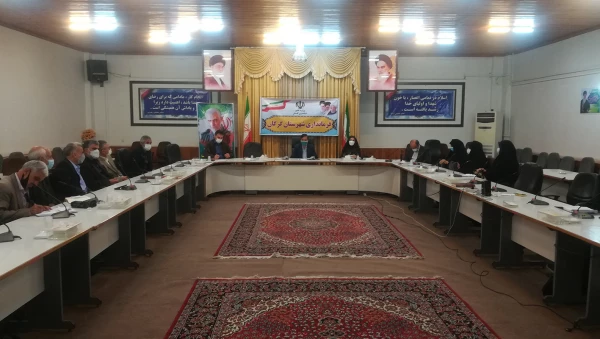 اثر گذارترین نهاد در امر تربیت، آموزش و پرورش است
 2