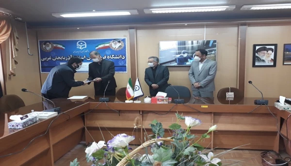 مراسم بزرگداشت دهه ی سرآمدی آموزش در دانشگاه فرهنگیان استان آذربایجان غربی برگزار شد 4