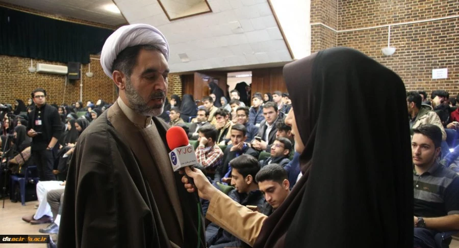 دکتر توان
علمای اسلامی می توانند مهم ترین نقش را در بیداری مردم نسبت به نامشروع بودن رژیم اشغالگر قدس و مظلومیت و آوارگی مردم فلسطین داشته باشند. 2