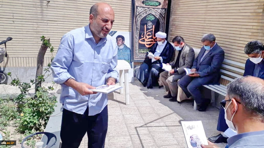 حفظ شان و جایگاه اساتید پیشکسوت و بهره گیری از تجارب آنان، اصل موکد است. 4