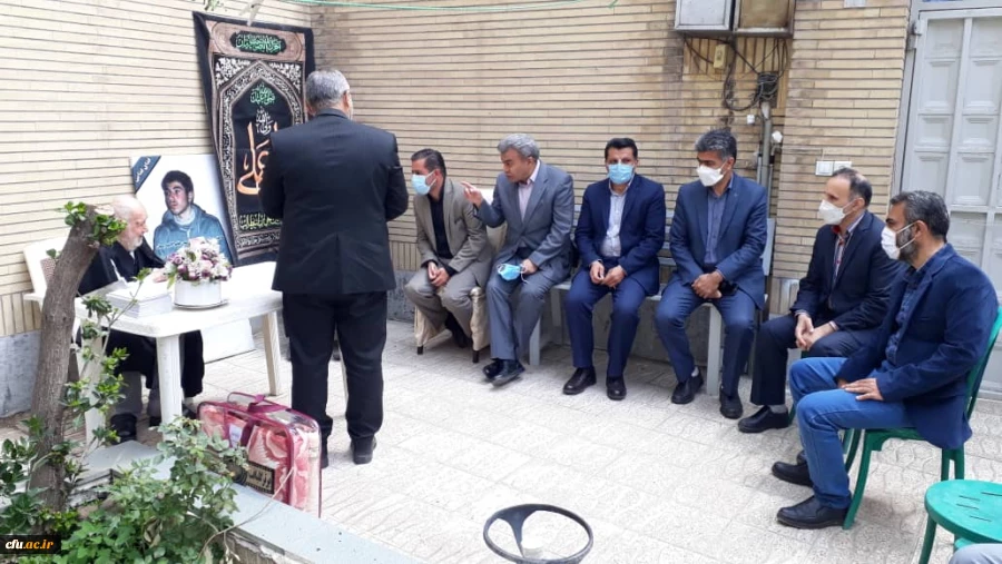 حفظ شان و جایگاه اساتید پیشکسوت و بهره گیری از تجارب آنان، اصل موکد است. 5