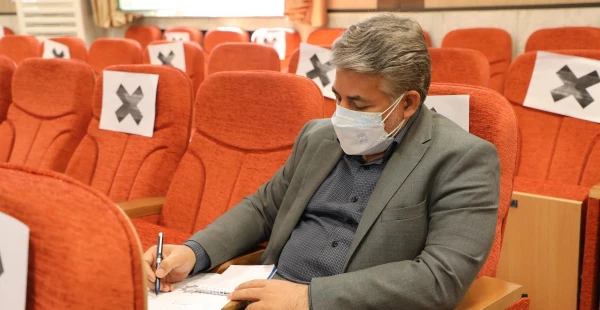 از جمله متغیرهای الگوی کیفیت، نیازها و خواسته های مشروع و قانونی دانشجویان و استادان به عنوان ذینفعان اصلی دانشگاه است 2