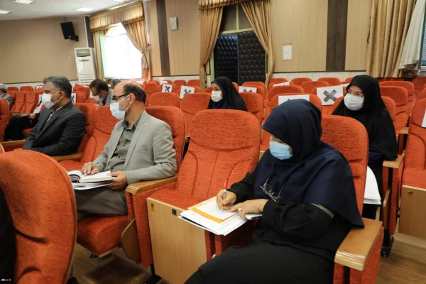 از جمله متغیرهای الگوی کیفیت، نیازها و خواسته های مشروع و قانونی دانشجویان و استادان به عنوان ذینفعان اصلی دانشگاه است 6