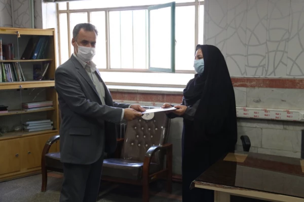 تقدیر از کارکنان حوزه آموزش پردیس های دانشگاه فرهنگیان یزد در دهه سرآمدی آموزش
 2