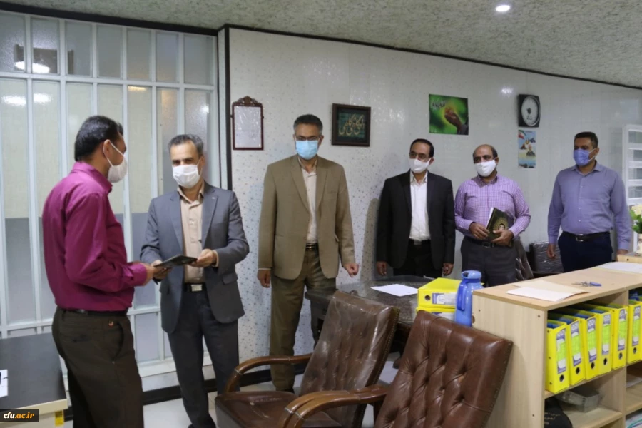 تقدیر از کارکنان حوزه آموزش پردیس های دانشگاه فرهنگیان یزد در دهه سرآمدی آموزش
 5