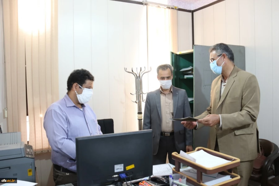 تقدیر از کارکنان حوزه آموزش پردیس های دانشگاه فرهنگیان یزد در دهه سرآمدی آموزش
 6