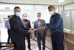 تقدیر از کارکنان حوزه آموزش پردیس های دانشگاه فرهنگیان یزد در دهه سرآمدی آموزش
 8