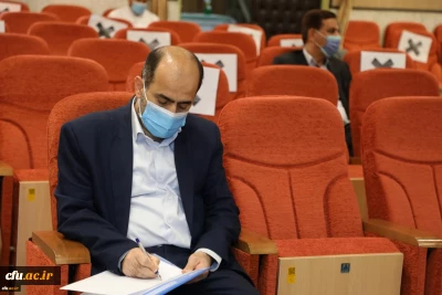 مدیرکل برنامه ریزی، خدمات و رفاه دانشجویی در نشست مدیران کل با ریاست دانشگاه

 بررسی چالش های سال 1399 و ارائه طرح های 1400