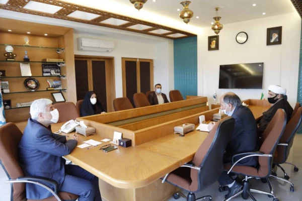 بررسی طرح تعاون بین دانشگاه اصفهان و دانشگاه فرهنگیان استان اصفهان 3