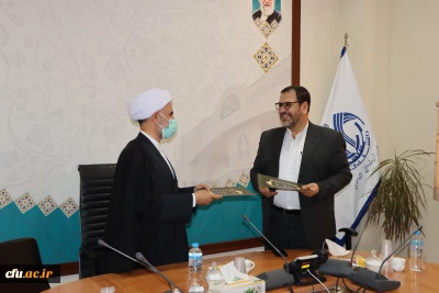 در راستای همکاری های علمی، پژوهشی و اجرایی با دانشگاه های استان قم

امضای تفاهم نامه با دانشگاه قم و پردیس فارابی دانشگاه تهران