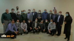 مراسم شب خاطره با حضور رزمندگان دانشجو معلم اعزامی به جبهه های حق علیه باطل در سال 61 برگزار و از کتابی با عنوان 