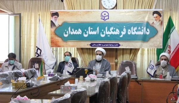 ملاک ها و شاخصه های انتخاب اصلح از منظر امام خمینی (ره) و مقام معظم رهبری (زید عزه)
 3