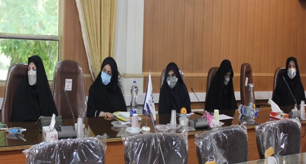 ملاک ها و شاخصه های انتخاب اصلح از منظر امام خمینی (ره) و مقام معظم رهبری (زید عزه)
 5