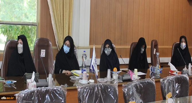 ملاک ها و شاخصه های انتخاب اصلح از منظر امام خمینی (ره) و مقام معظم رهبری (زید عزه)
 5