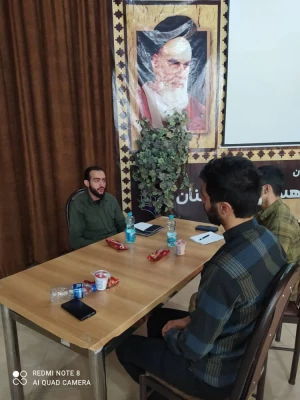 نشست صمیمانه مسئول مرکز بسیج دانشجویی دانشگاه فرهنگیان با اعضای شورای بسیج دانشجویی دانشگاه فرهنگیان استان سمنان 3