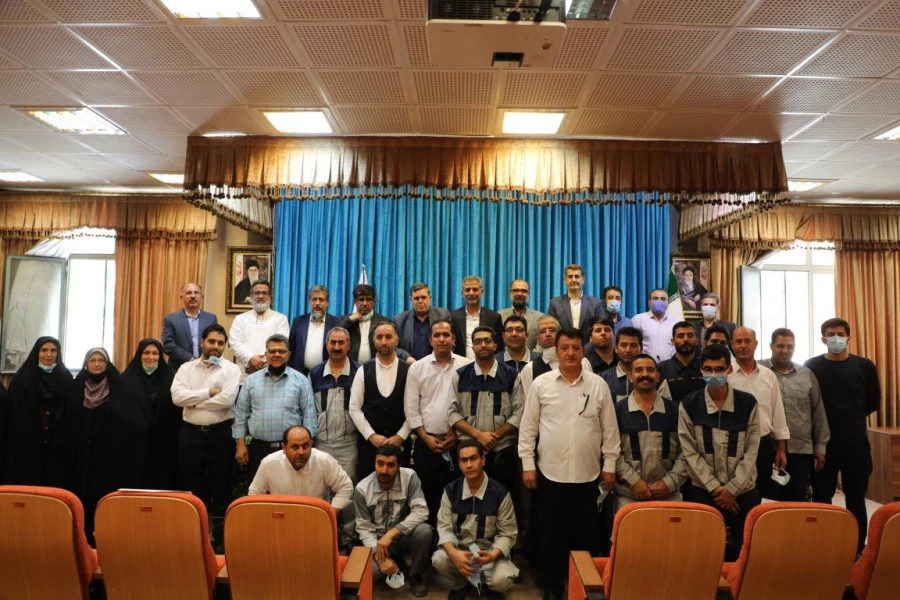 تقدیر از زحمات نیروهای خدماتی سازمان مرکزی در مراسم تشییع و تدفین شهید گمنام 8