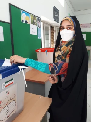 حضور پرشور دانشجومعلمان دانشگاه فرهنگیان یزد در انتخابات 1400 به روایت تصویر
 15