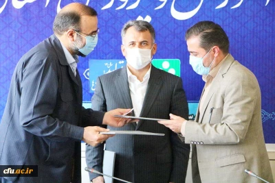 در زمینه توسعه فعالیت های جهادی تربیتی دانشجویی انجام شد:

همکاری سه جانبه دانشگاه فرهنگیان استان قزوین با اداره کل آموزش و پرورش و بسیج دانشجویی استان