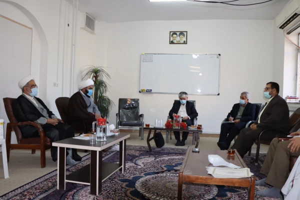 بازدید معاونت آموزشی و تحصیلات تکمیلی دانشگاه فرهنگیان از مدیریت امور پردیس های استان قم 6