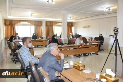 کرسی نقد و بررسی 