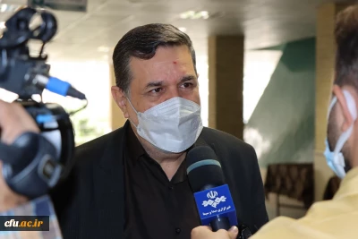 تصاویری از مراسم رونمایی 5 عنوان کتاب درسی دانشگاه فرهنگیان در سالن همایش های پژوهشگاه حوزه و دانشگاه استان قم 