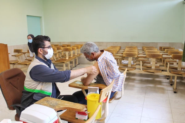 واکسیناسیون کارکنان و اعضای هیات علمی دانشگاه فرهنگیان استان قزوین 5