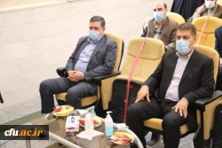 هر کار بزرگ همسایه اراده بزرگ است و پشت سر هر اراده بزرگی دست خداوند مشهود است

 3