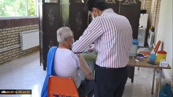 واکسیناسیون اساتید و همکاران دانشگاه فرهنگیان کردستان 10
