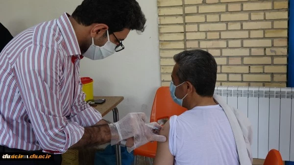 واکسیناسیون اساتید و همکاران دانشگاه فرهنگیان کردستان 11