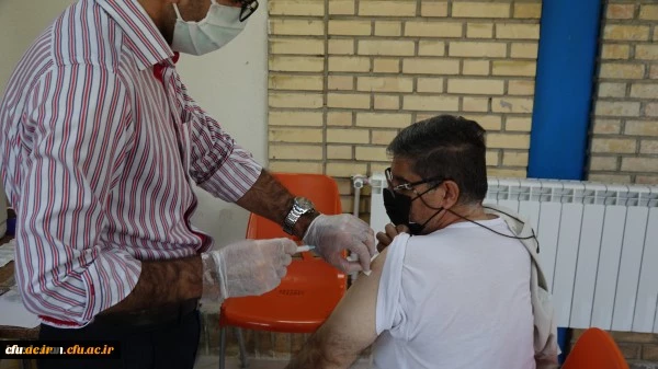 واکسیناسیون اساتید و همکاران دانشگاه فرهنگیان کردستان 15