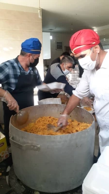 پخت و توزیع غذای نذری توسط دانشگاه فرهنگیان استان مرکزی 5