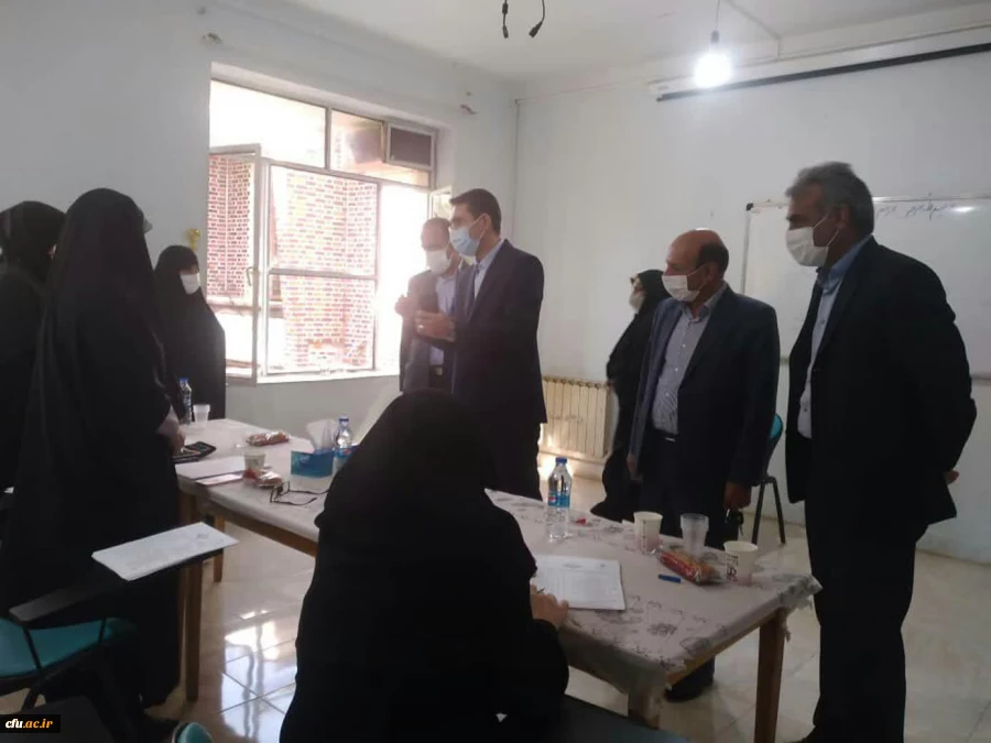 سرپرست دانشگاه فرهنگیان استان لرستان به همراه سرپرست اداره کل آموزش و پرورش استان از مراحل انجام مصاحبه داوطلبان ورود به دانشگاه فرهنگیان بازدید کردند. 6