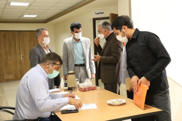 بازدید مدیر کل آموزش و پرورش استان یزد از روند برگزاری مصاحبه داوطلبان ورود به دانشگاه فرهنگیان سال 1400
 2