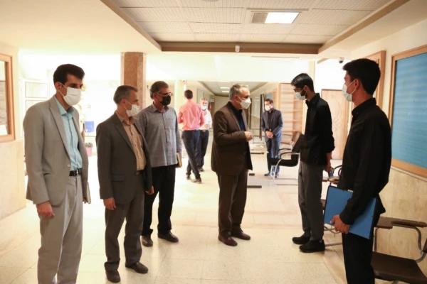 بازدید مدیر کل آموزش و پرورش استان یزد از روند برگزاری مصاحبه داوطلبان ورود به دانشگاه فرهنگیان سال 1400
 2