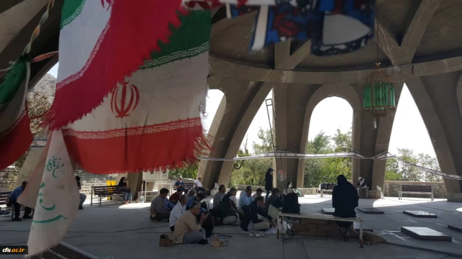 کوه پیمایی همکاران سازمان مرکزی به مناسبت گرامی داشت هفته دفاع مقدس
 2