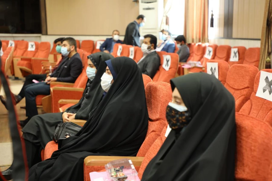 معلم حجت دانش آموز است 7