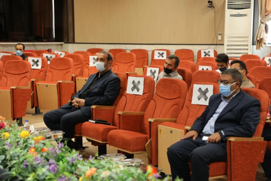 معلم حجت دانش آموز است 13