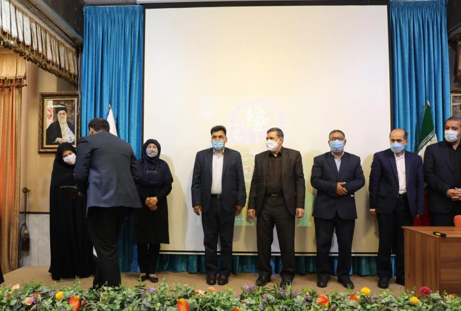 معلم حجت دانش آموز است 15