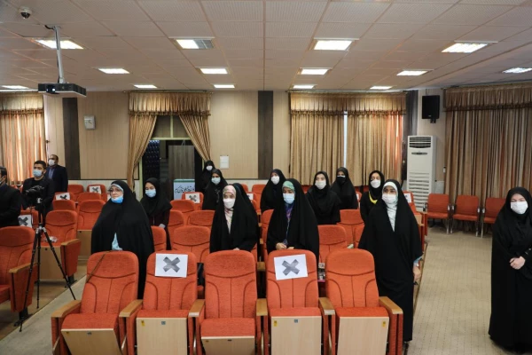 معلم حجت دانش آموز است 19