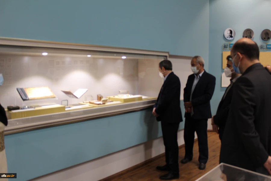 بازدید معاون پژوهش و فناوری دانشگاه فرهنگیان کشور از موزه دانشگاه فردوسی مشهد 4