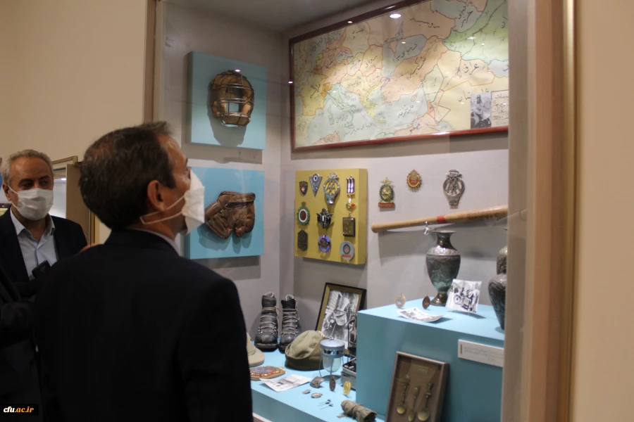 بازدید معاون پژوهش و فناوری دانشگاه فرهنگیان کشور از موزه دانشگاه فردوسی مشهد 6