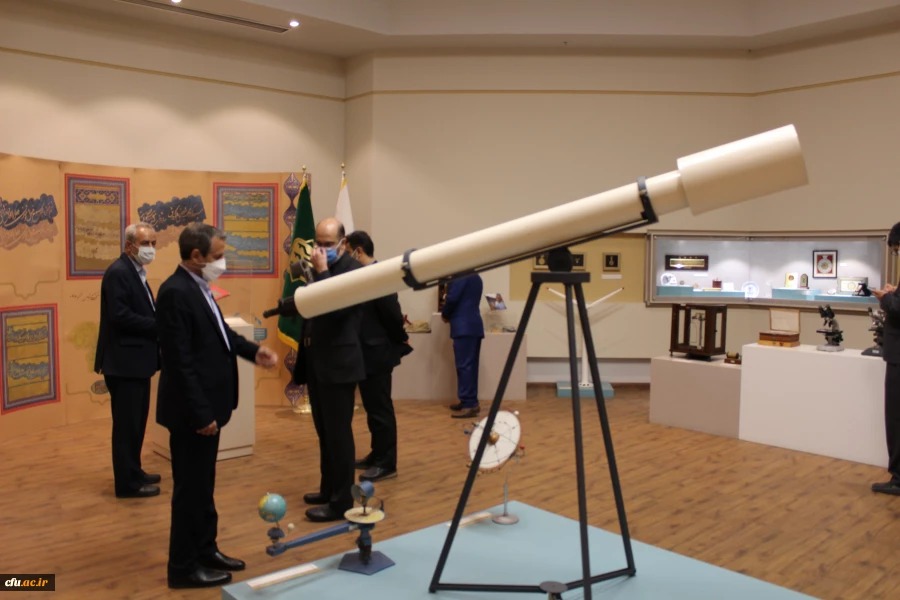 بازدید معاون پژوهش و فناوری دانشگاه فرهنگیان کشور از موزه دانشگاه فردوسی مشهد 7