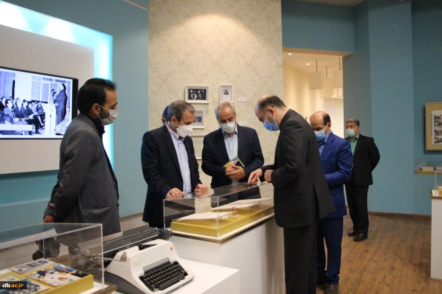 بازدید معاون پژوهش و فناوری دانشگاه فرهنگیان کشور از موزه دانشگاه فردوسی مشهد 12