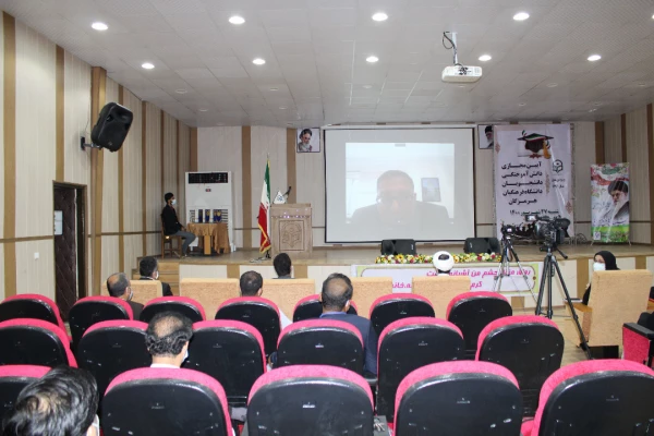 ورود بیش از ۹۵۰۰ دانش آموخته دانشگاه فرهنگیان ورودی ۹۶ به مدارس
 3