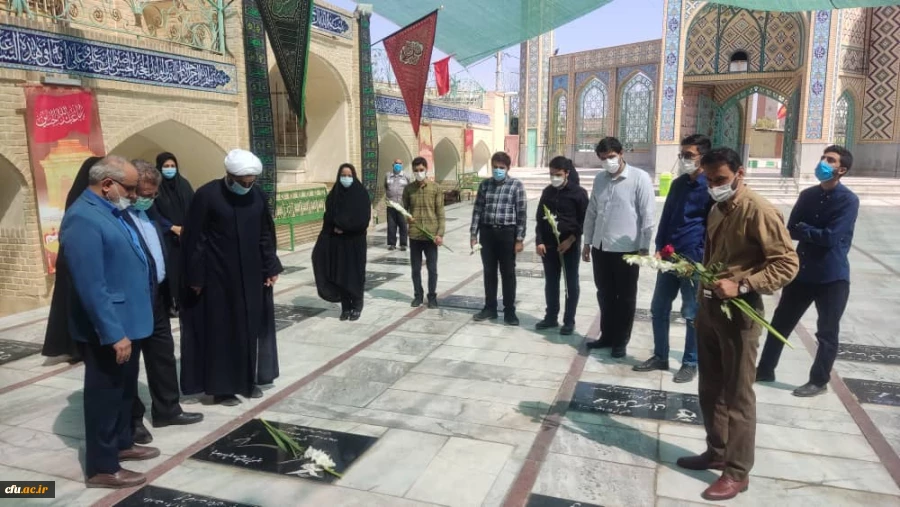 مراسم گرامیداشت آغاز هفته دفاع مقدس در پردیس شهید رجایی سمنان 5